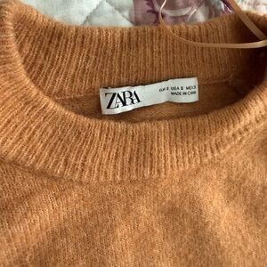 Zara Women's Crew Neck Sweater in Rich Tan